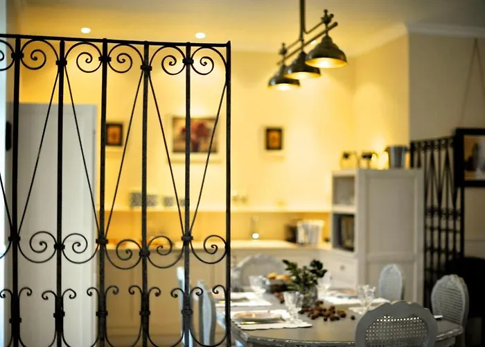 L'orangerie Du Grand Jardin